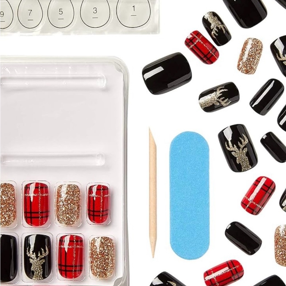KISS Press on nails 3 sets Limited Ed. Voguish Fantasy Christmas theme w/glue - Picture 5 of 6